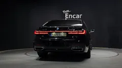 2021 BMW 7-Series 730d xDrive M Sport, чёрный — фото 4