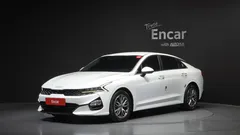 2022 Kia K5 2.0, белый — фото 1