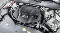 2021 Audi A7 55 TFSI Quattro Premium, белый — фото 6