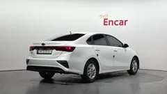 2021 Kia K3 Prestige, белый — фото 2