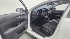 2021 Kia K3 Prestige, белый — фото 10