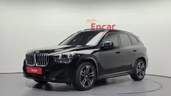 2023 BMW X1 sDrive 20i M Sport, чёрный — фото 1