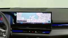 2024 BMW 5-Series 520i, белый — фото 12