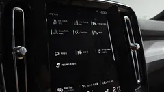 2021 Volvo XC40 B4 Inscription, белый — фото 16