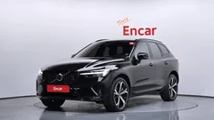 2022 Volvo XC60 B6 R-Design, чёрный — фото 1