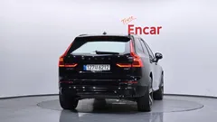 2022 Volvo XC60 B6 R-Design, чёрный — фото 4