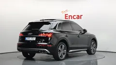 2023 Audi Q5 45 TFSI Quattro Premium — фото 2