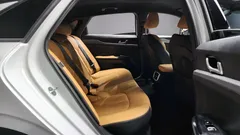 2023 Kia K5 Prestige, белый — фото 11