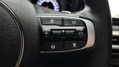 2023 Kia K5 Prestige, белый — фото 18