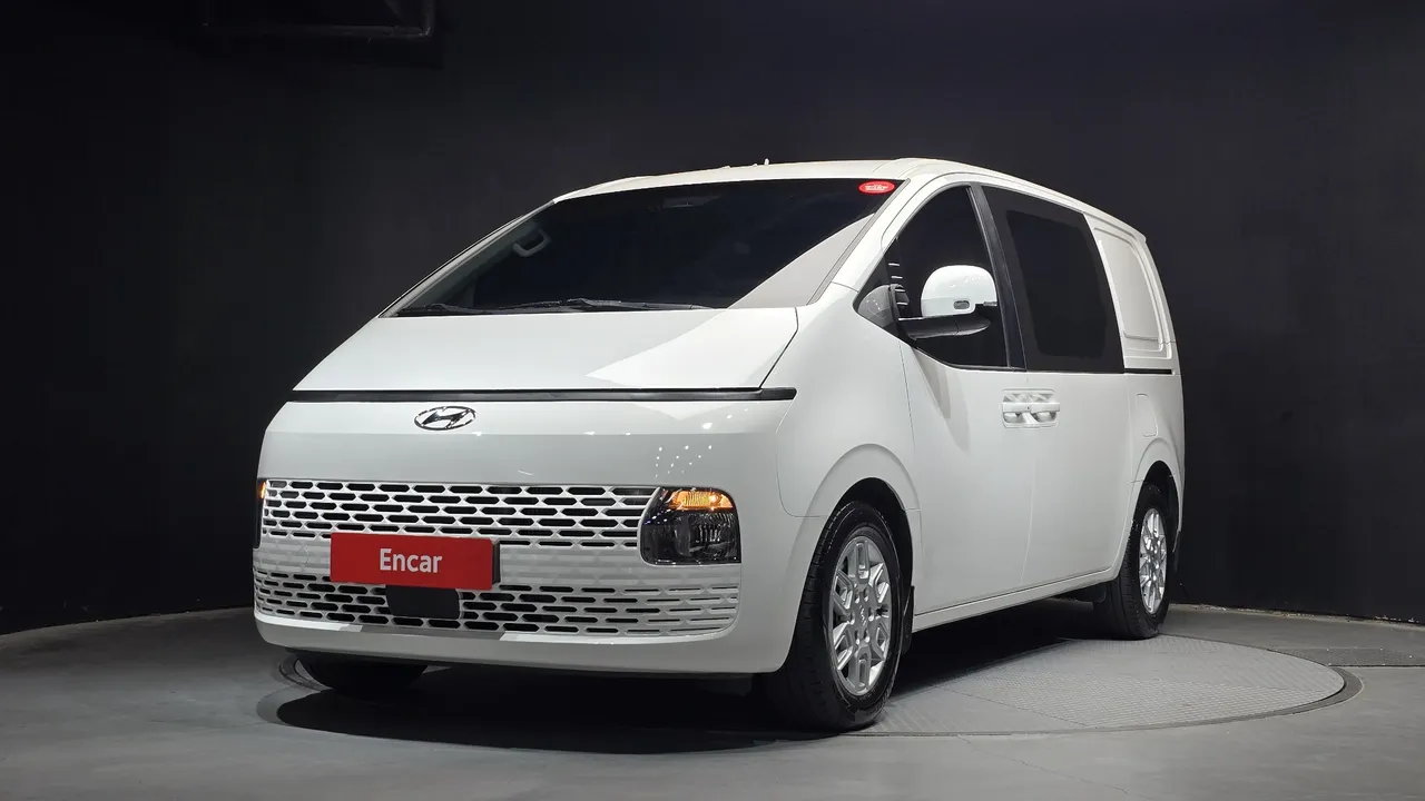 2022 Hyundai Staria Cargo 5-Seater