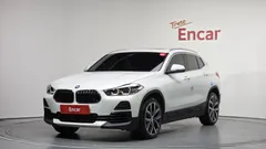 2022 BMW X2 (F39) xDrive20i Advantage, белый — фото 1
