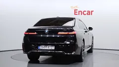 2023 BMW 7-Series 740i sDrive M Sport — фото 4