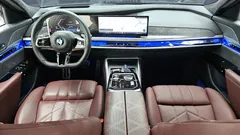 2023 BMW 7-Series 740i sDrive M Sport — фото 7