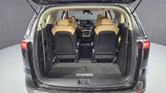 2023 Kia Carnival Diesel 9-Seater Prestige — фото 20
