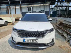 2023 Kia Carnival Diesel 9-Seater Noblesse — фото 2