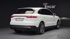 2022 Porsche Cayenne 3.0 PLATINUM EDITION — фото 2