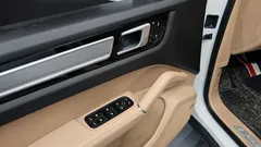 2022 Porsche Cayenne 3.0 PLATINUM EDITION — фото 16