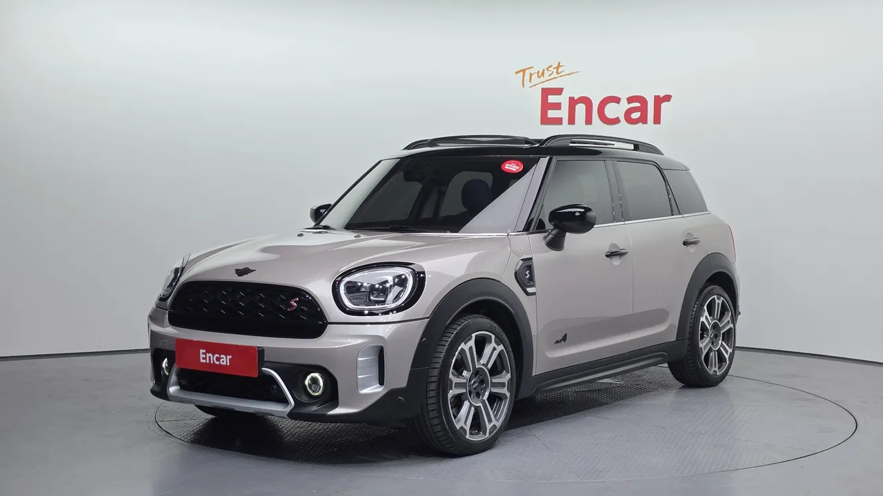 2023 Mini Countryman ALL4 Classic Launch Pack