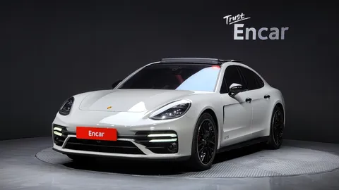 2023 Porsche Panamera 4.0 GTS