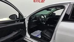 2024 Kia K5 2.0 LPi, белый — фото 10