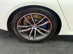 2023 BMW 5-Series 520i M Sport, белый — фото 8