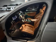 2023 BMW 5-Series 520i M Sport, белый — фото 10