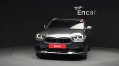 2021 BMW X2 (F39) xDrive20i Advantage, серый — фото 3