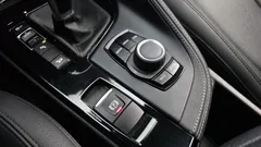 2021 BMW X2 (F39) xDrive20i Advantage, серый — фото 17