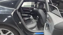 2023 Audi A7 45 TDI Quattro Premium — фото 11