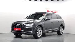 2022 Audi Q7 45 TDI Quattro Premium, серый — фото 1