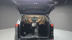 2023 Kia Carnival Diesel 11-Seater Signature — фото 20