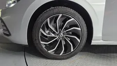 2022 Volkswagen Golf 2.0 TDI Prestige, серебристый — фото 5