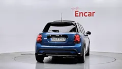 2022 Mini Cooper 5-Door Classic Plus — фото 4