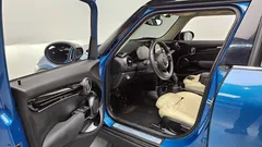 2022 Mini Cooper 5-Door Classic Plus — фото 10
