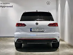 2023 Volkswagen Touareg 3.0 TDI Prestige, белый — фото 4