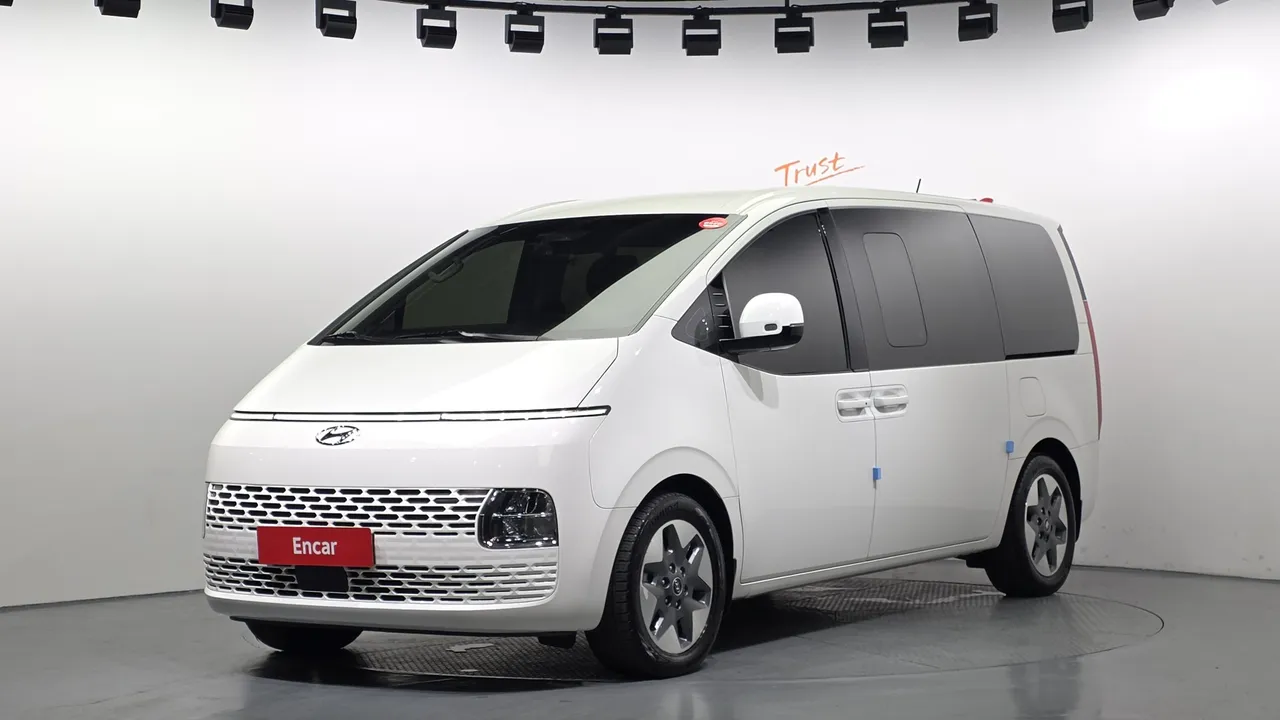 2022 Hyundai Staria L3.5 Tourer 9-Seater