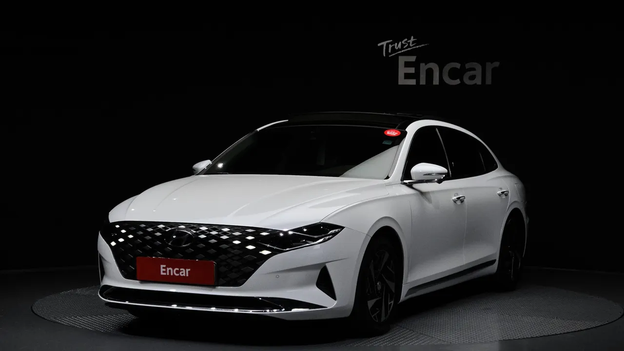 2022 Hyundai Grandeur Le Blanc