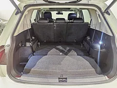 2023 Volkswagen Tiguan 2.0 TSI Prestige, белый — фото 8