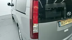 2023 Hyundai Staria Cargo 3-Seater — фото 20