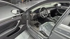 2021 Volkswagen Passat 2.0 TDI 4Motion Prestige, серый — фото 10