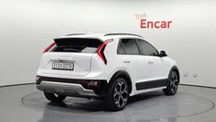 2022 Kia Niro Signature — фото 2