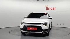 2022 Kia Niro Signature — фото 3