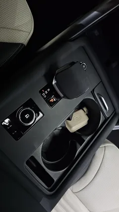 2023 Land Rover Discovery P360 R-Dynamic SE — фото 9