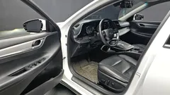2023 Hyundai Grandeur 3.0 LPi Rent Car — фото 10