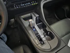 2023 Toyota Crown 2.5 4WD Hybrid, белый — фото 9