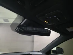 2023 Toyota Crown 2.5 4WD Hybrid, белый — фото 18