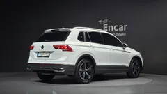 2021 Volkswagen Tiguan 2.0 TDI Premium, белый — фото 2
