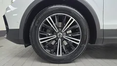 2021 Volkswagen Tiguan 2.0 TDI Premium, белый — фото 5