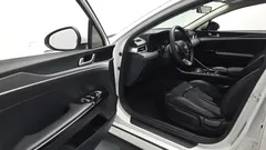 2021 Kia K5 2.0, белый — фото 10