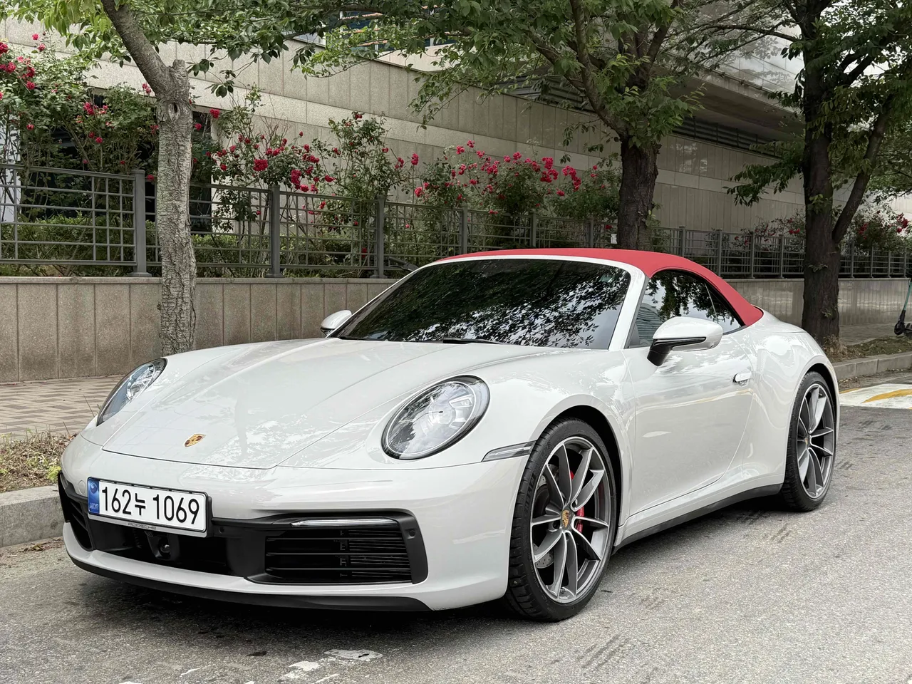 2023 Porsche 911 Carrera 4S Cabriolet